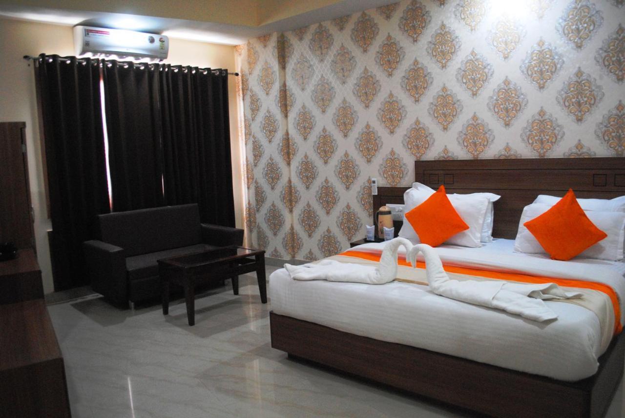Hotel The Vaishno Devi Hills Katra  Eksteriør bilde